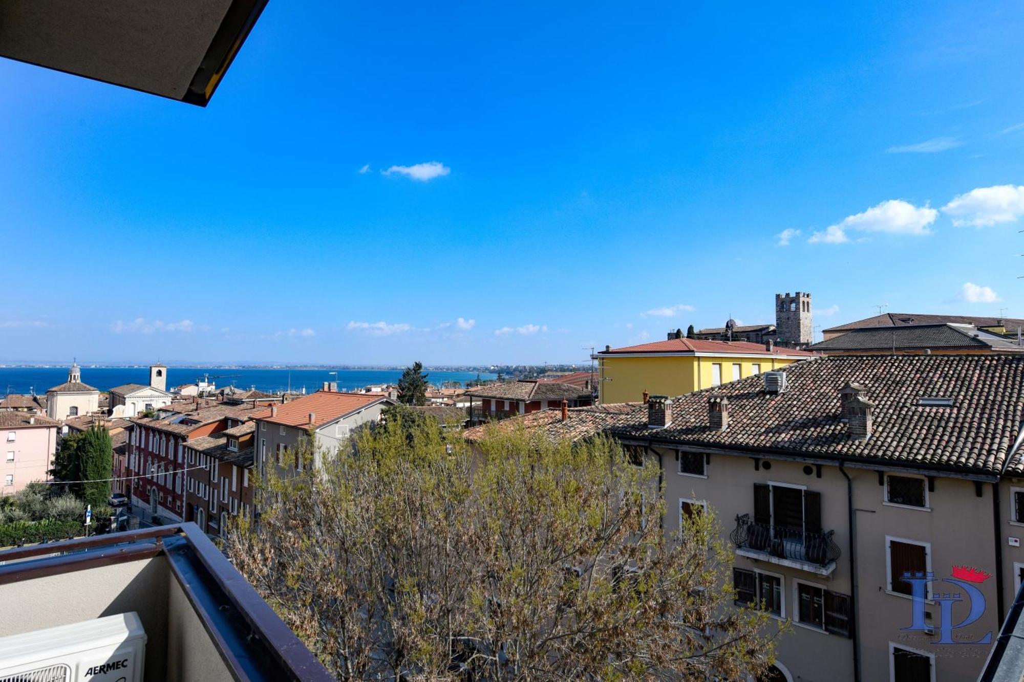 Desenzanoloft Official Partner Marriott Homes & Villas - Smiling In Desenzano Lake View Desenzano del Garda Exterior foto
