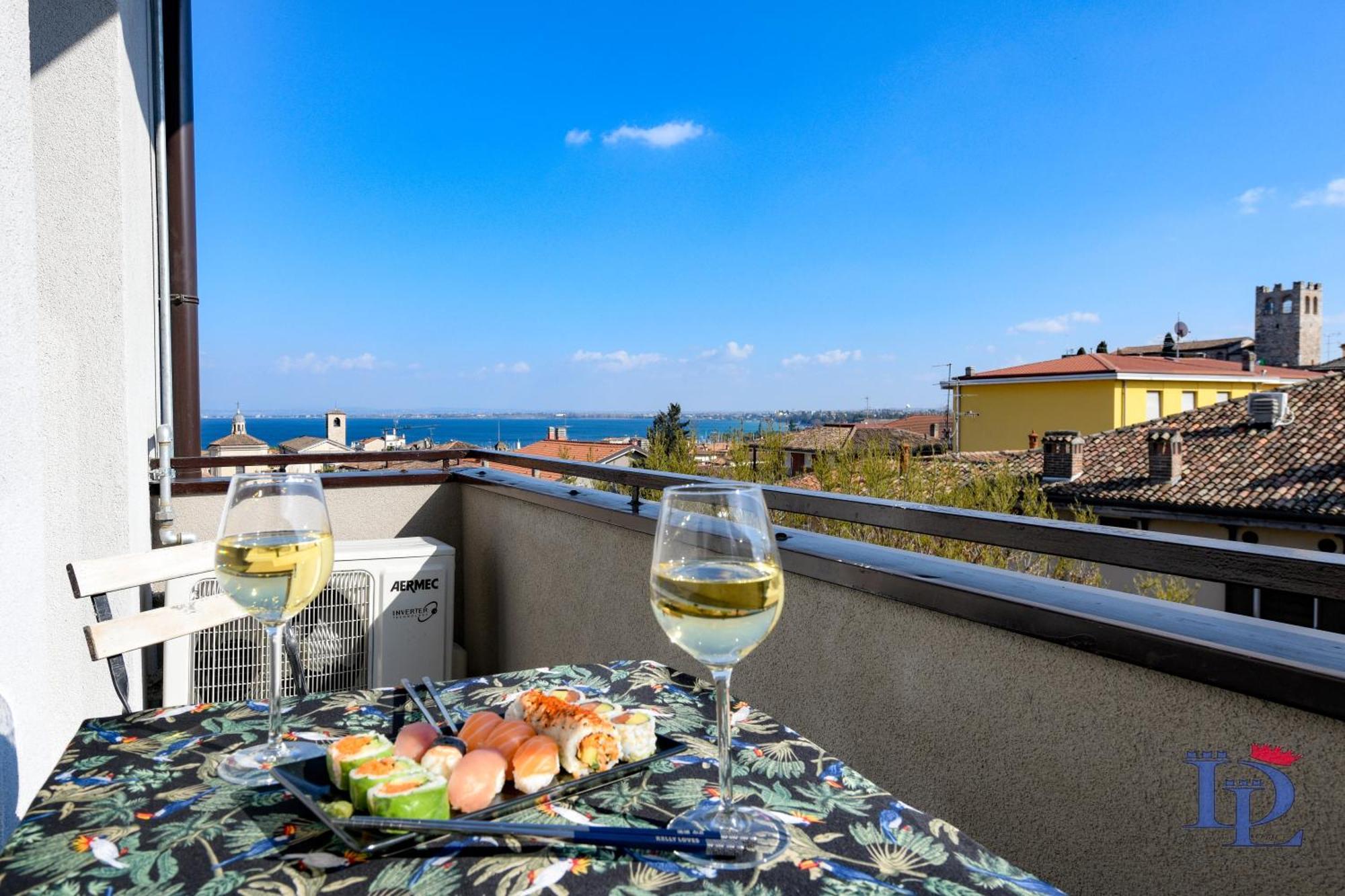 Desenzanoloft Official Partner Marriott Homes & Villas - Smiling In Desenzano Lake View Desenzano del Garda Exterior foto
